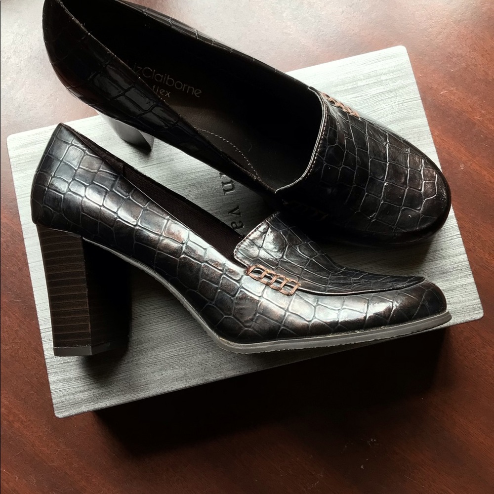 LizClaiborne Flex shoes size 7.5 M Brown